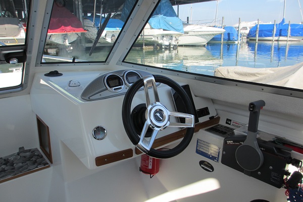 Motorboot der Bootsschule Motorboot der Bootsschule