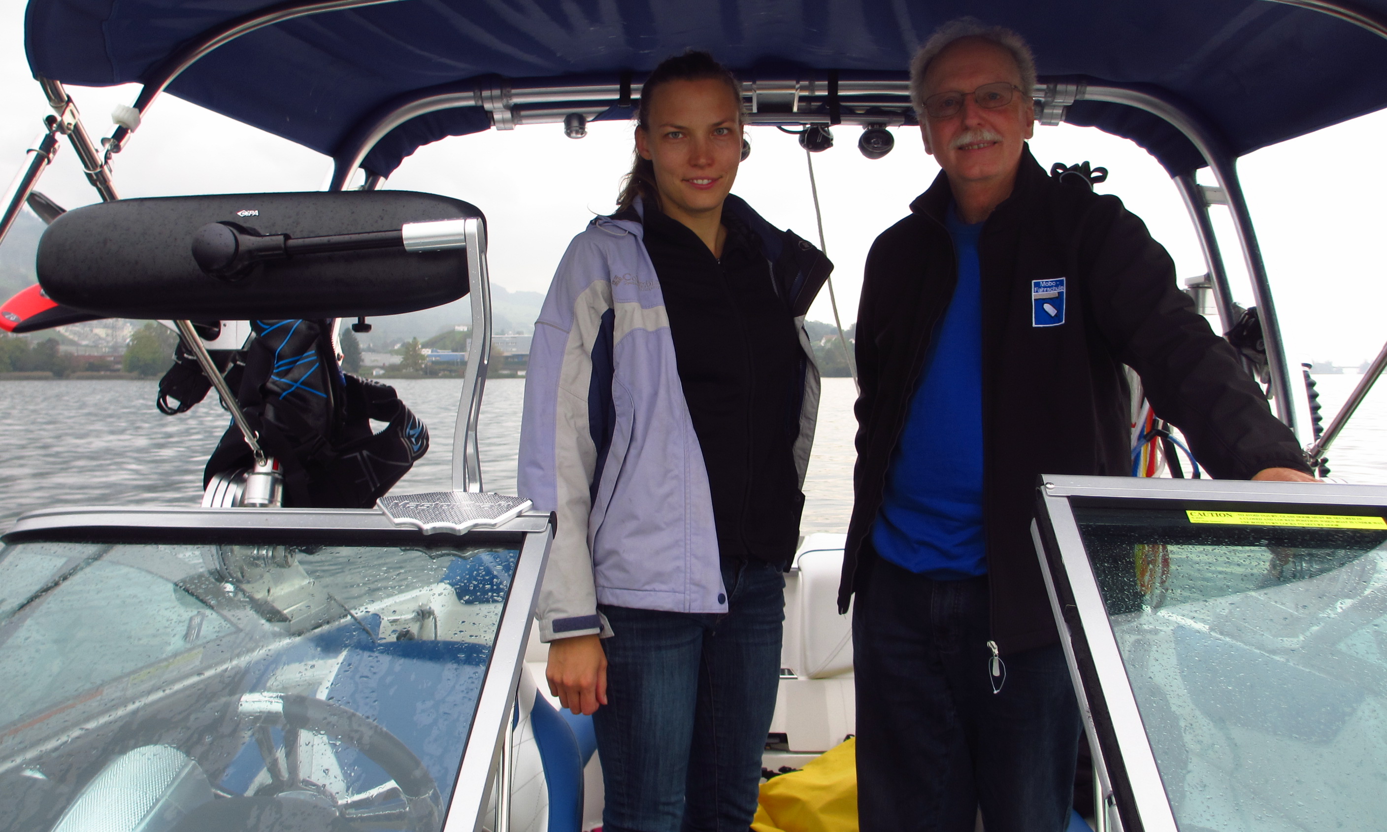 Bootsfahrschule auf eigenem Motorboot